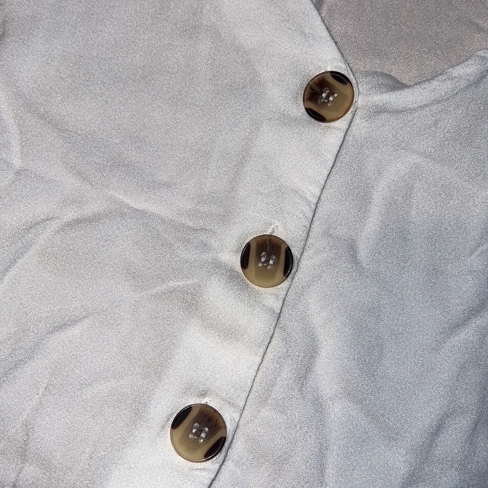 button down - Picture 3 of 4